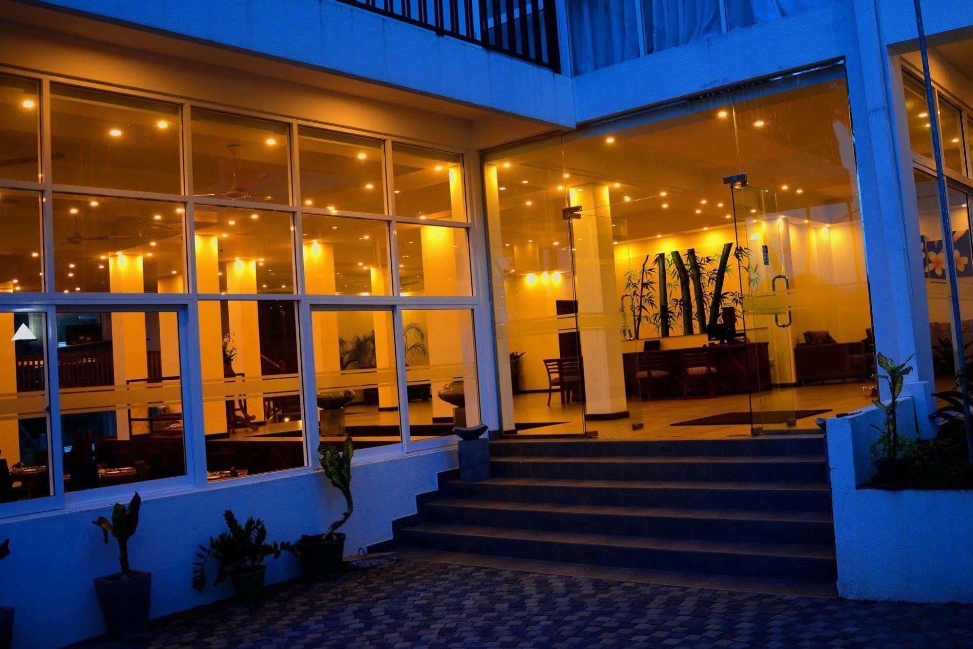 Sole Luna Resort & Spa Tangalle Bagian luar foto